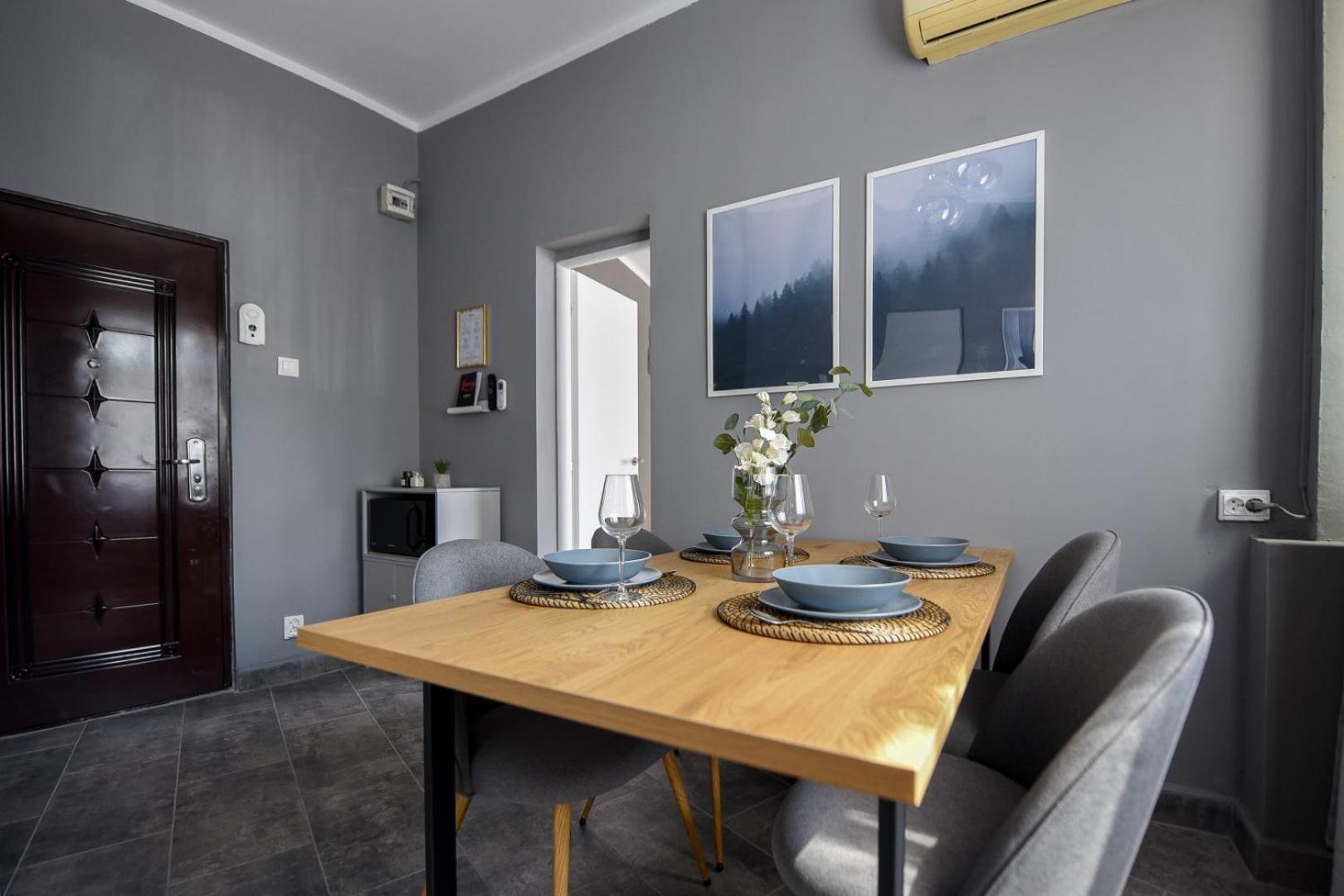 City Center Getaway - Cozy Accommodation For Your Perfect Stay Bukares Ruang foto